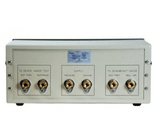 Fluke Calibration 3990: Manual Pressure Control Packs - Image 2